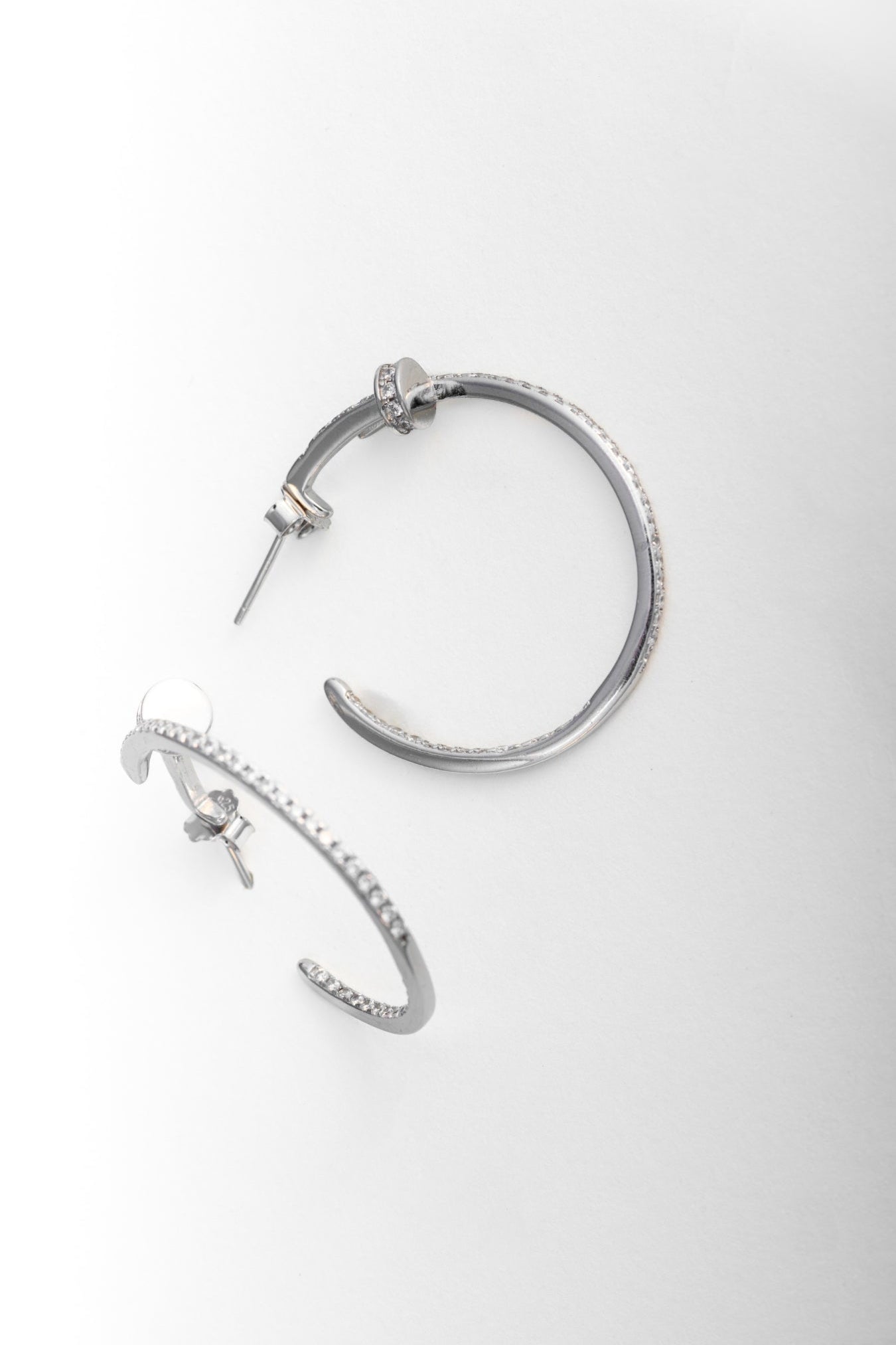Pure 925 Silver Crystal-Accented Hoop Earrings – 30x30mm
