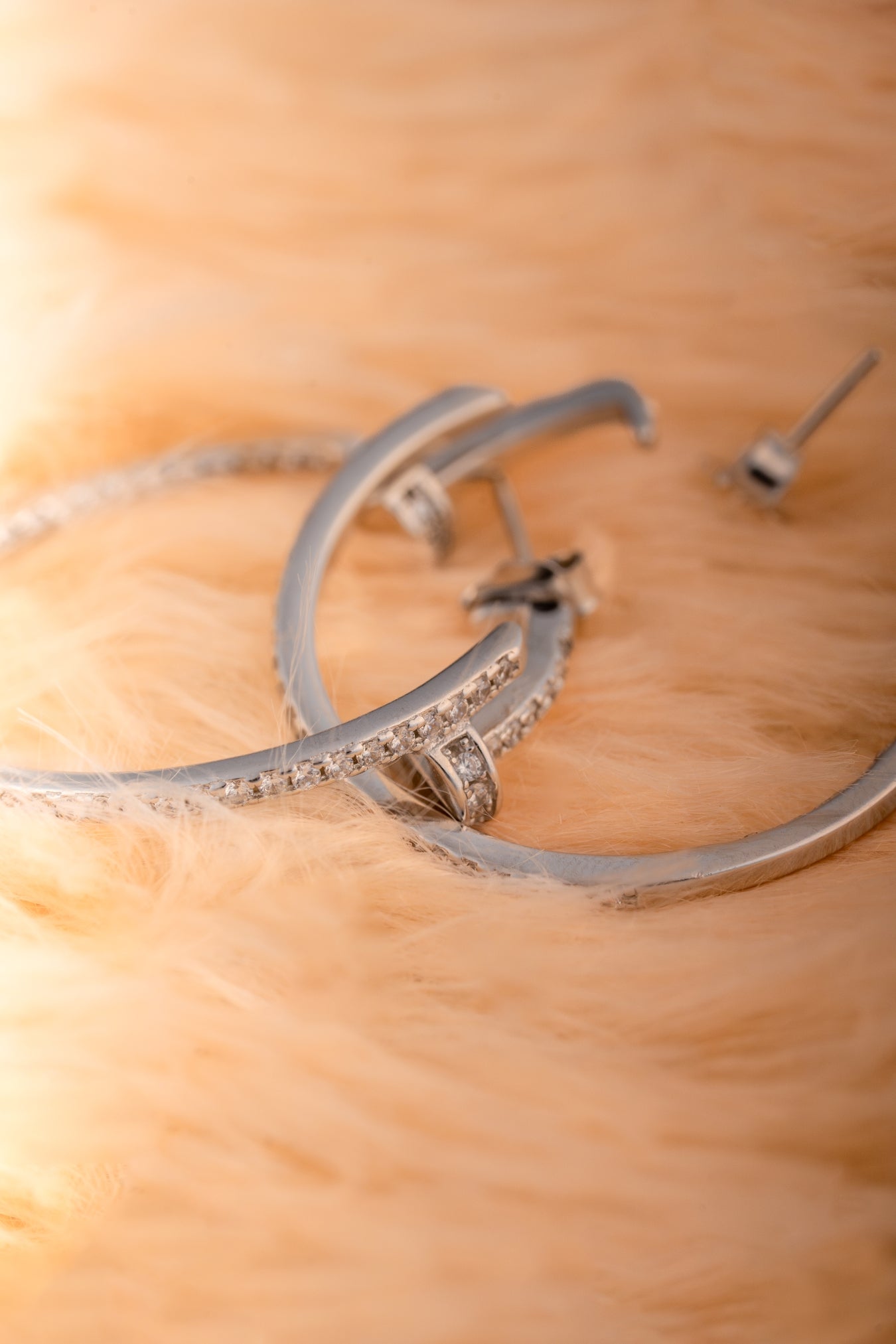 Pure 925 Silver Crystal-Accented Hoop Earrings – 30x30mm