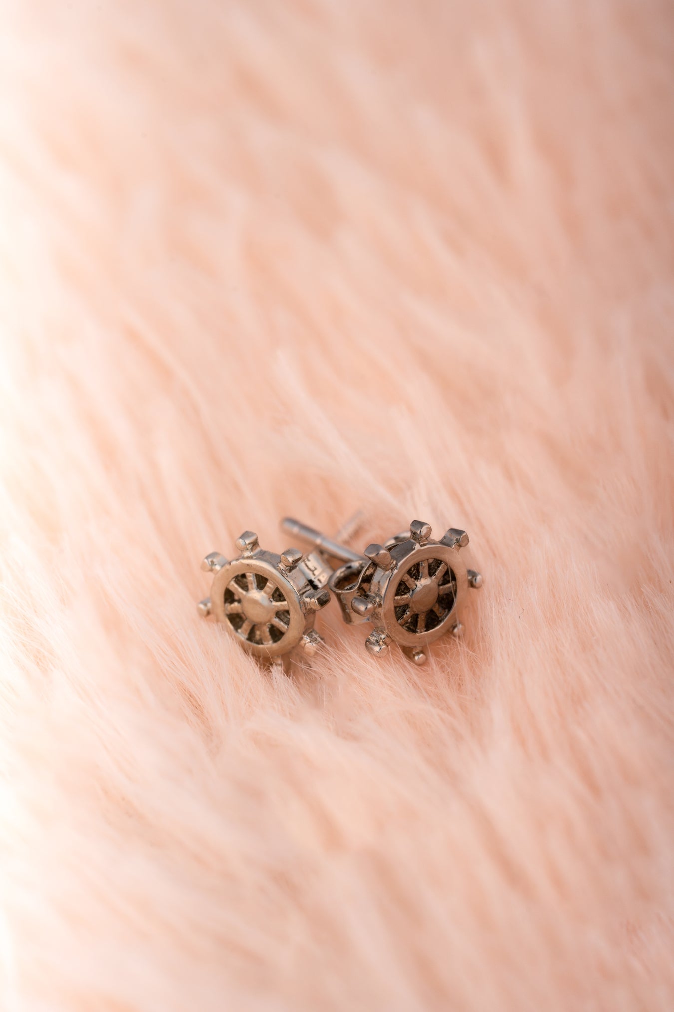 Pure 925 Silver Ship Wheel Stud Earrings – 8x8mm