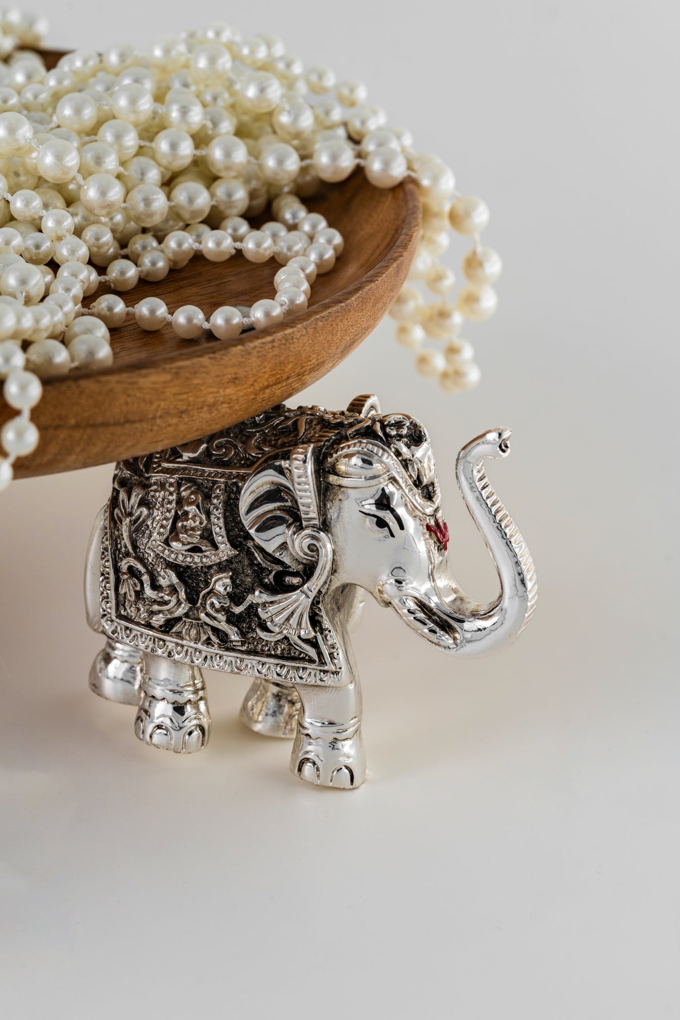 Wooden Platter with Silver-Foiled Elephant Stand – 4in × 9in