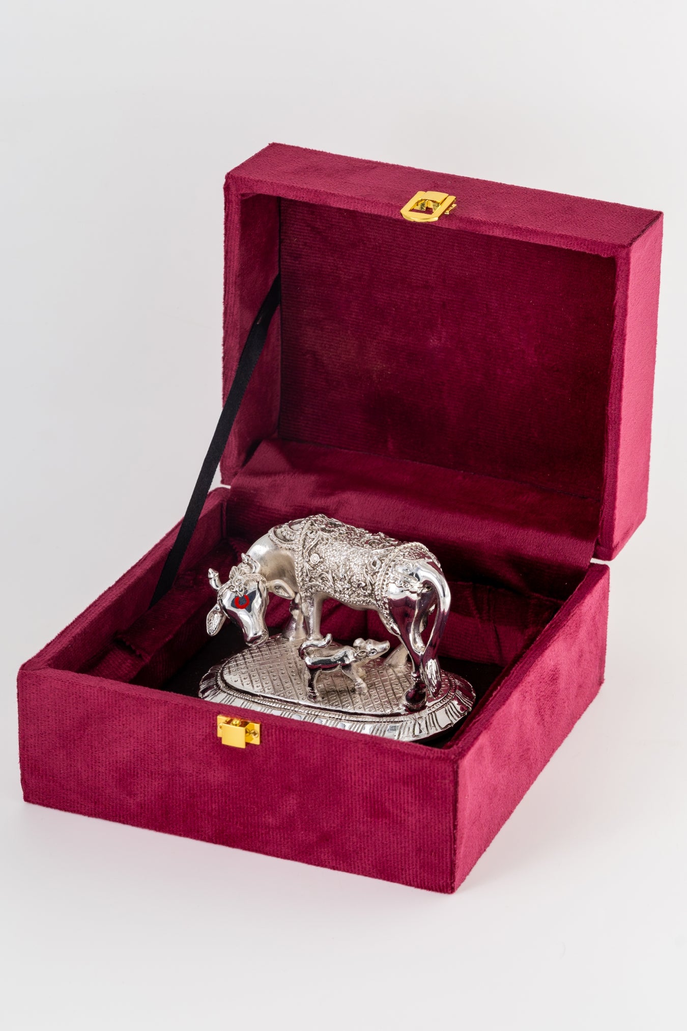 Silver-Foiled Kamdhenu Cow & Calf Figurine on Wooden Base – 5in × 7in