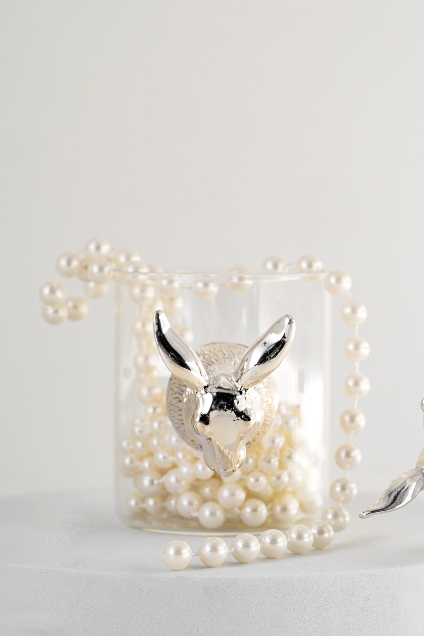 Silver-Foiled Deer Motif Glass Tumbler – 3.5in × 2.5in