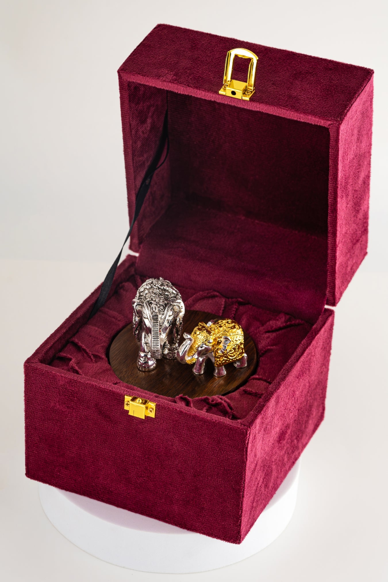 Wooden Box with Silver & Gold Foiled Elephant Lid – 5in × 4in