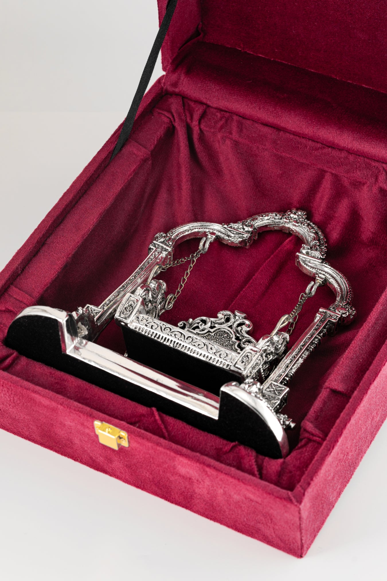 Silver-Foiled Decorative Miniature Swing (Jhula) – 9in × 8in