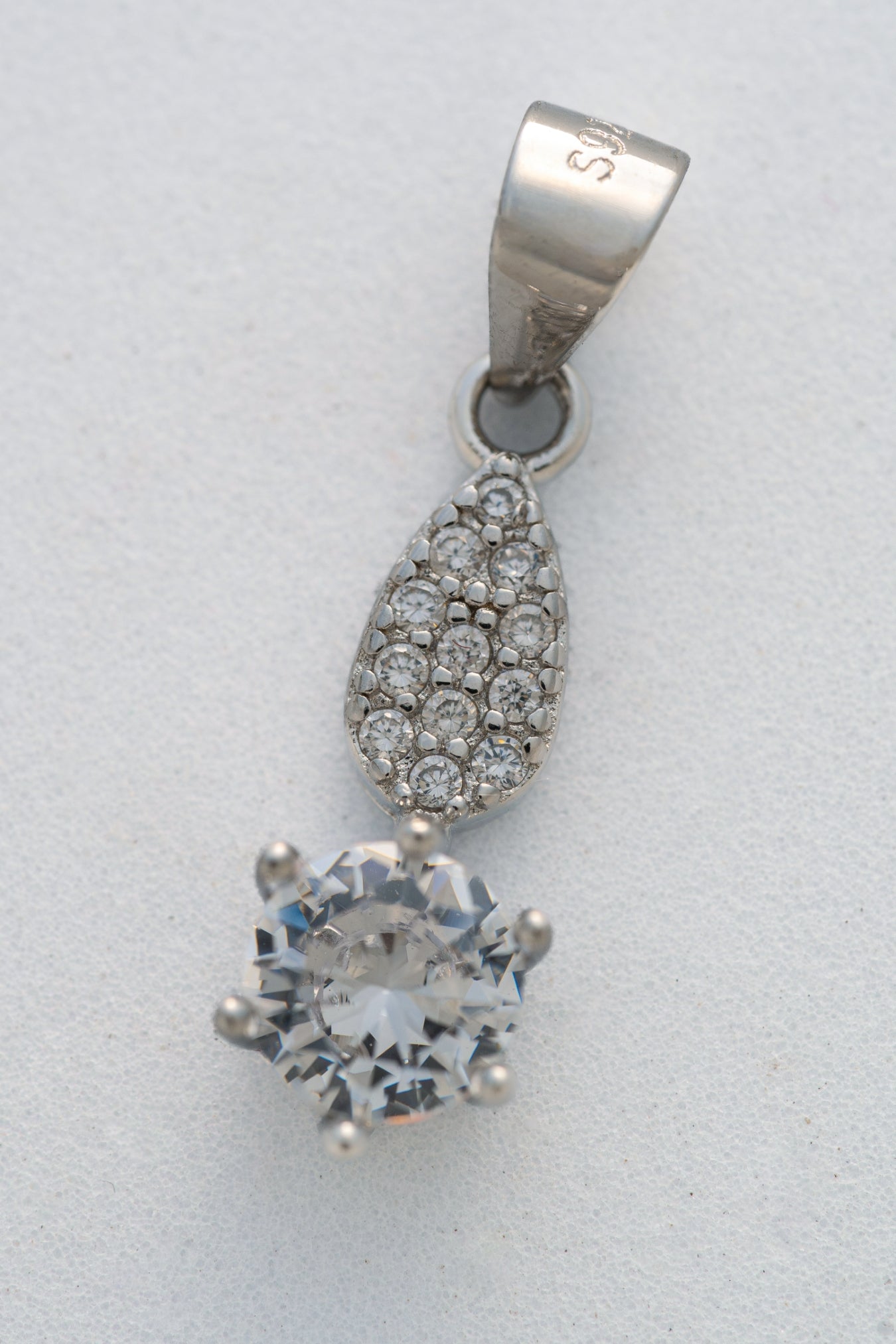 Pure 925 Silver Teardrop Accent Pendant with Solitaire Stone – 22mm × 6mm