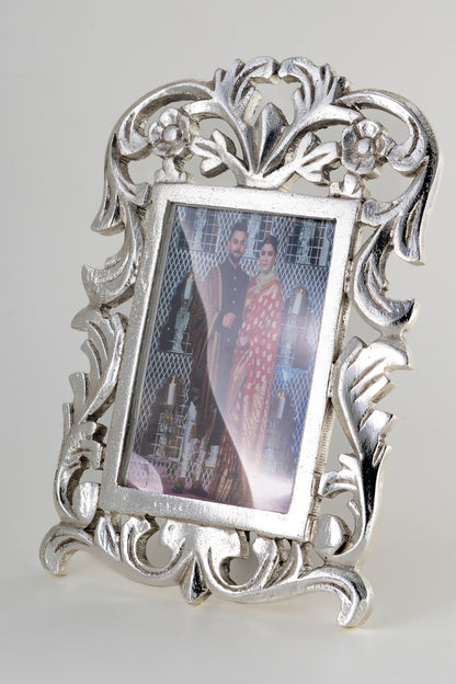 Antique-Style Silver Foiled Finish Photo Frame – 11x7 Inches