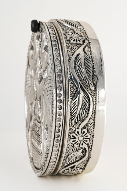 Engraved Silver-Foiled Round Dry Fruit Box with Lid – 3in × 8in