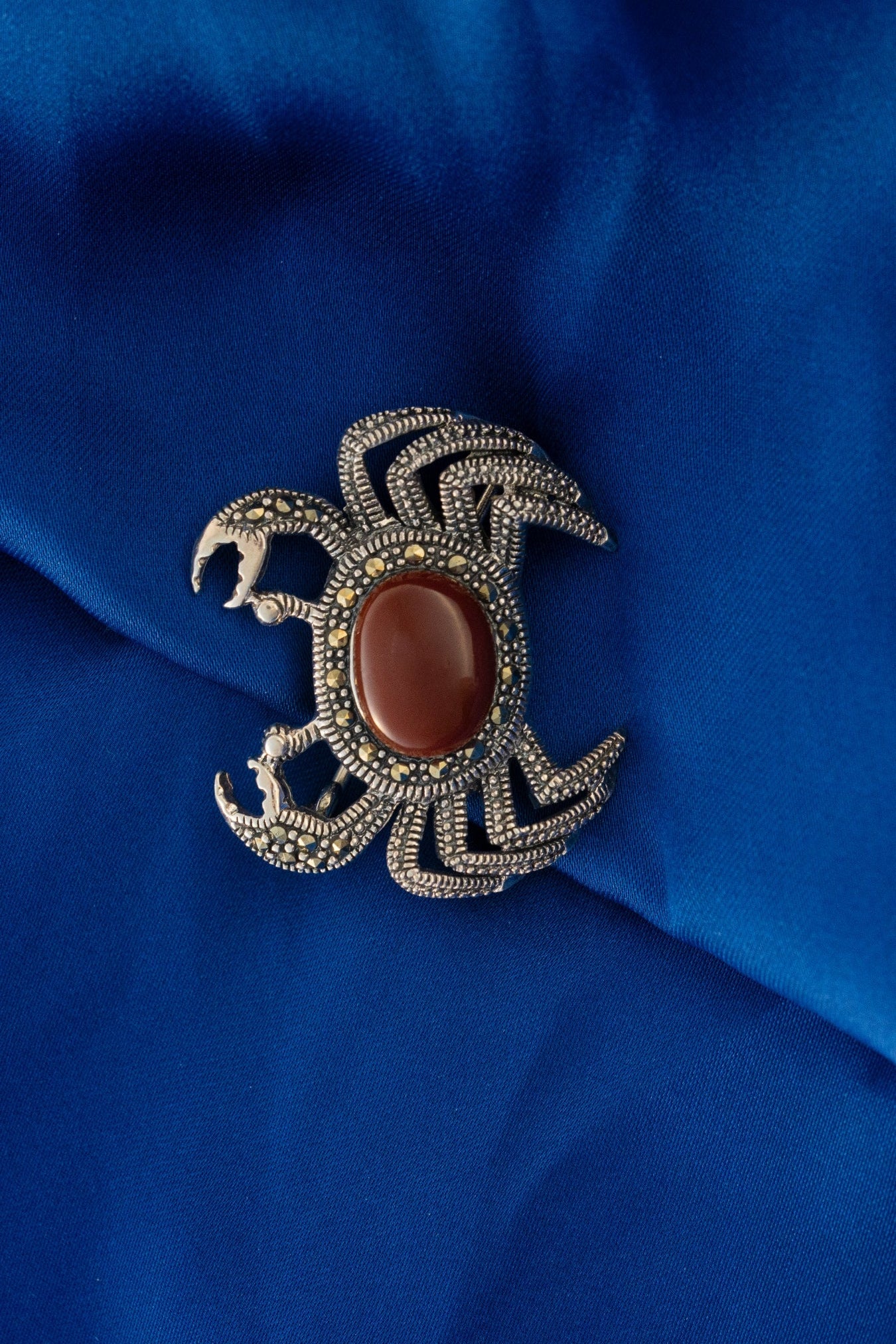 Pure 925 Silver Crab-Shaped Antique Brooch with Red Gemstone – 26mm x 31mm
